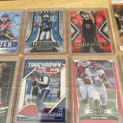 15 Sports Card Lot Random Cards Years And Players Gibbs Mahomes Beal Allen David - Image 3