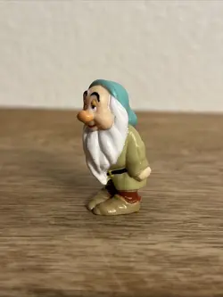 Sleepy Dwarf Disney Snow White & The Seven Dwarfs Movie 2” Figure Pvc Toy - Image 3