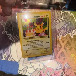 2000 POKEMON PROMO BLACK STAR #24 BIRTHDAY PIKACHU-HOLO SWIRL - Image 3