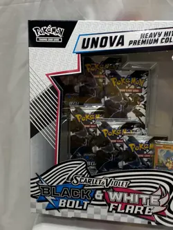 Pokemon TCG: Unova Heavy Hitters Premium Collection Black Bolt & White Flare - Image 2
