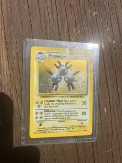 Magneton Base Set Holo Rare Card 9/102 - Image 3