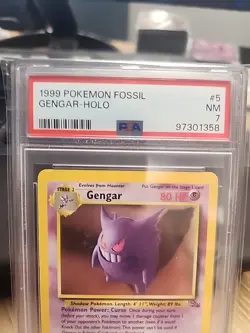 1999 POKEMON FOSSIL #5 GENGAR-HOLO PSA 7 - Image 2
