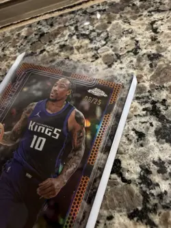 2025/26 Topps Chrome Basketball DeMar DeRozan Orange Ball Refractor /25 #240 - Image 4