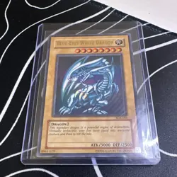 Konami Blue-Eyes White Dragon SDK-001 Starter Deck Kaiba Unlimited Ultra Rare - Image 1