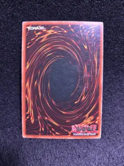 Near Mint Yu-Gi-Oh Blue-Eyes White Dragon SKD-001 Ultra Rare - Image 2