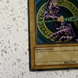 Konami Dark Magician SDY-006 Ultra Rare Starter Deck Yugi Spellcaster 2500 ATK - Image 3