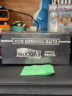 Pokemon TCG Sword & Shield Evolving Skies Elite Trainer Box ETB Sealed - Image 5
