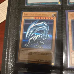 1996 YUGIOH 1ST EDITION BLUE-EYES WHITE DRAGON RARE HOLO #DUSA-EN043 - Image 1