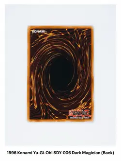 Konami Dark Magician SDY-006 Starter Deck: Yugi Ultra Rare Unlimited HOLO - Image 2