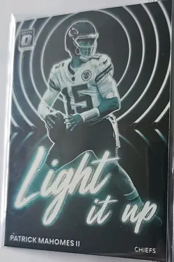 Panini 2022 Donruss Optic Light It Up Patrick Mahomes II #LU-2 Chiefs NFL - Image 3