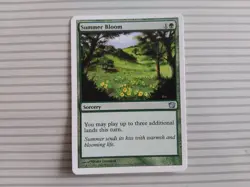 Magic: the Gathering - Core Set 9th Edition ~ Uncommon ~ Summer Bloom - Image 1