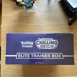Pokemon TCG Sword & Shield Chilling Reign Elite Trainer Box English 2021 - Image 3