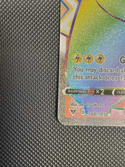 Pikachu VMax Rainbow 188/185 Vivid Voltage Pokemon Card - Image 5