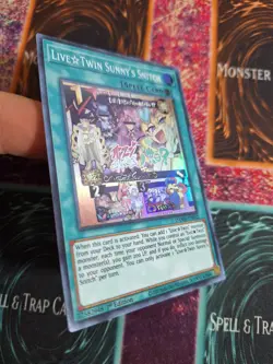 Yu-Gi-Oh! TCG Live Twin Sunny's Snitch DAMA-EN062 Super Rare 1st Edition NM - Image 2