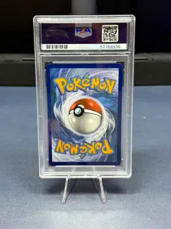 POKEMON TCG - VIVID VOLTAGE - PIKACHU VMAX 044/185 - PSA 10 - Image 2