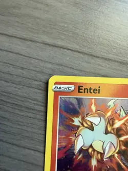 Pokemon TCG Entei 19/203 Holo Rare Evolving Skies LP - Image 2