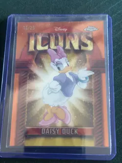 Topps Disney Chrome 2025 Daisy Duck Disney Icons Insert Card DI-33 Orange /25 - Image 1