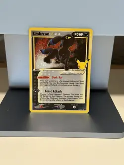 Umbreon Gold Star Celebrations Classic Collection Pokemon 17/17 Holo Card - Image 1