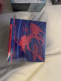 Read !Pokemon Sword & Shield Darkness Ablaze ETB Sealed With Small Tears* - Image 4