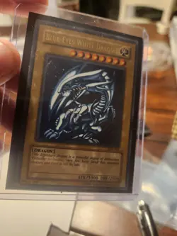 10 GEM MINT Blue-Eyes White Dragon Starter Deck Kaiba REMOVED FROM CRACKED CASE - Image 3