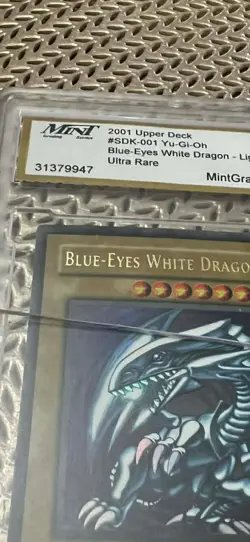 10 GEM MINT Blue-Eyes White Dragon Starter Deck Kaiba REMOVED FROM CRACKED CASE - Image 5