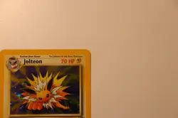 Jolteon 4/64 Holo Jungle Pokemon Card LP Vintage WOTC - Image 4