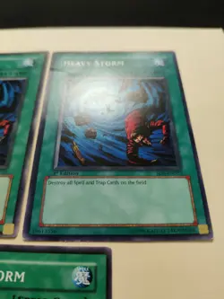 3x Heavy Storm SD6-EN023 1st Ed/Unlimited LP/MP - Image 3