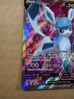 Pokemon TCG Glaceon V (Full Art) 174/203 SWSH07 Evolving Skies Ultra Rare Holo - Image 2