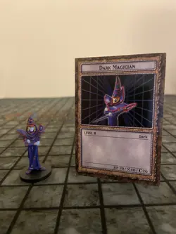 Yugioh Dungeon Dice Monsters DDM Dark Magician B1-02 Original Card + Figure - Image 1
