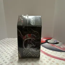 Shiny Charizard ex Paldean Fates Scarlet and Violet Pokemon TCG Tin - Image 4