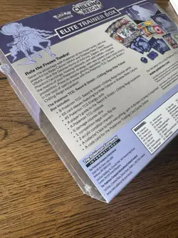 Pokemon TCG Sword & Shield Chilling Reign Elite Trainer Box ETB - New/Sealed - Image 3