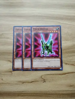 Yu-Gi-Oh! - Pinch Hopper 3X - Complete Playset Of Cards - Image 1