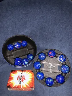 Bakugan Battle Brawlers 14 Aquos Bakugan Set With Case And 24 Cards - Image 1