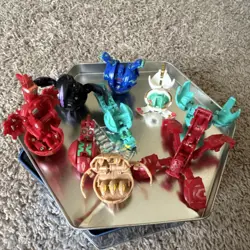 Bakugan Battle Brawlers Transforming Figures Collection with Cards & Tin - Image 4