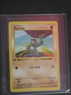 Machop Pokemon Card 1st Edition Shadowless Base Set 52/102 - Image 1