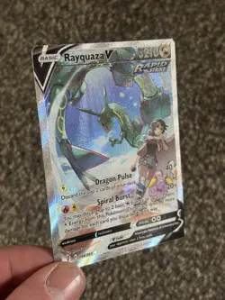 Pokemon TCG Rayquaza v Evolving Skies Holo Ultra Rare Card 194/203 - Image 2