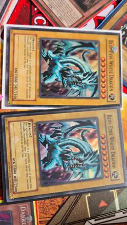 2X Blue-Eyes White Dragon SKE-001 1st Edition, solid shape - Image 1