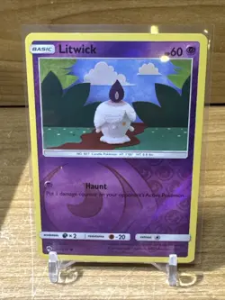 Litwick 101/214 Reverse Holo Sun & Moon Lost Thunder Pokemon Card 2018 NM - Image 1