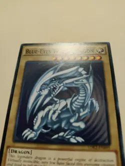Blue-Eyes White Dragon (Version 2) LDK2-ENK01 1st Edition Common LP - Image 2