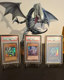 2014 Yugioh | Blue-Eyes White Dragon JUMP-EN068 | PSA 10 GEM MINT - Image 3