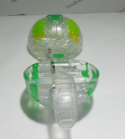 Bakugan Diamond Fangzor Clear Green Pyrus B400 Battle Planet - Card - Image 4