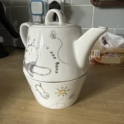 Disney Winnie the Pooh teapot made by Whittard of Chealsea - teapot and cup set - Image 4
