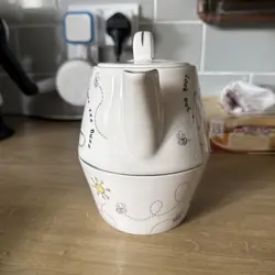 Disney Winnie the Pooh teapot made by Whittard of Chealsea - teapot and cup set - Image 5