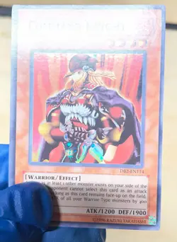 HP YUGIOH Command Knight DB2-EN114 2005 Super Rare Unlimited - Image 3