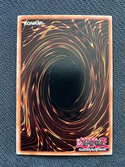 Yugioh Blue-Eyes White Dragon 1st Edition Gold Ultra Rare PGL2-EN080 NM - Image 2