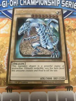 Yugioh Blue-Eyes White Dragon PGL2-EN080 1st Edition NM - Image 1