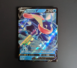 Pokemon TCG Greninja v Fusion Strike Holo Ultra Rare Card 073/264 - NM or better - Image 1