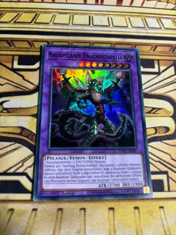 Yugioh Raubpflanze Drachostapelia RA01-DE027 Super Rare - Image 1