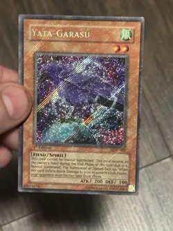 Yugioh Yata-Garasu LOD-000 LOD Secret Rare 1st Edition FOIL BLEED ERROR - Image 1