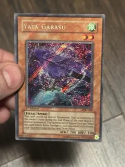 Yugioh Yata-Garasu LOD-000 LOD Secret Rare 1st Edition FOIL BLEED ERROR - Image 3